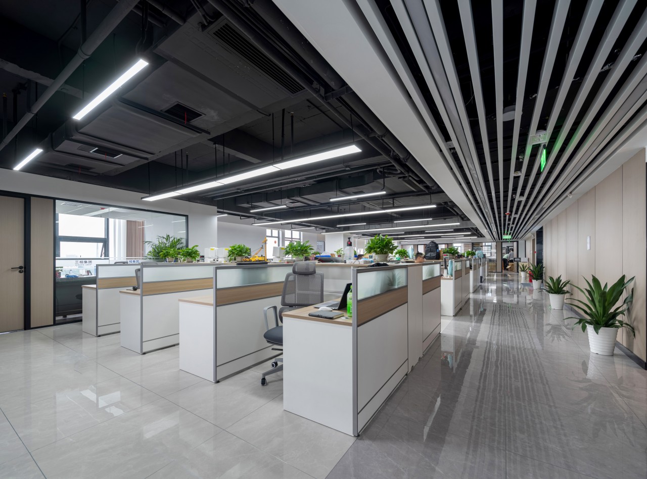 【完工案例】三相電力8000+㎡辦公室裝修項目圓滿交付并投入使用(圖23) 【完工案例】三相電力8000+㎡辦公室裝修項目圓滿交付并投入使用(圖23)